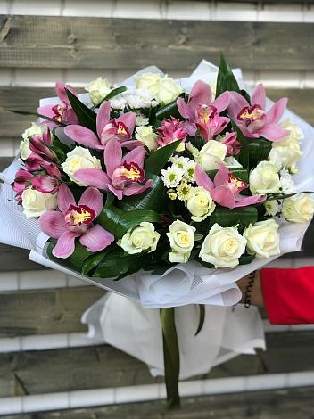 Букет цветов из: Розы и Хризантемы в Духовницкое