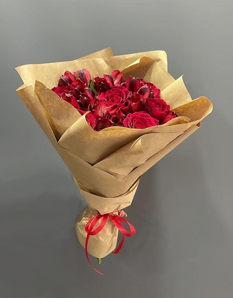 Букет цветов из: Альстромерии и Розы в Духовницкое