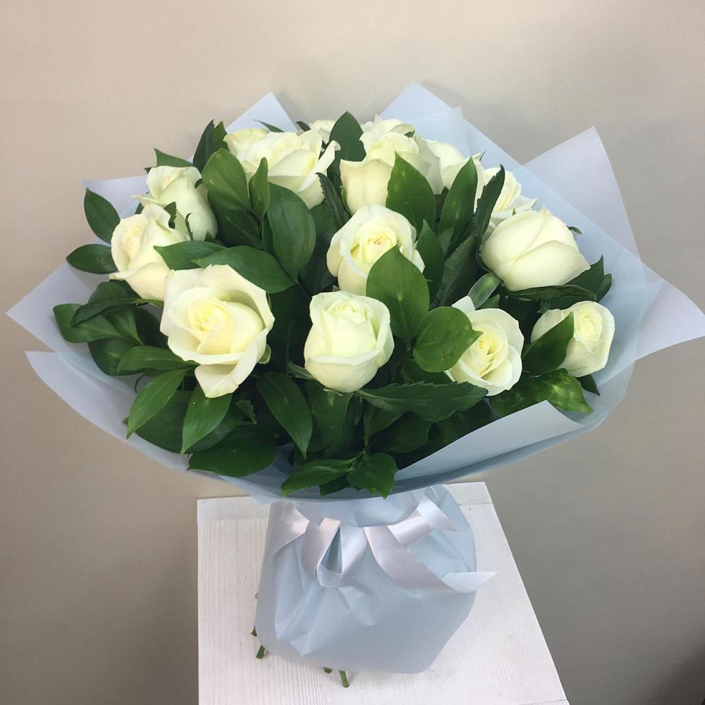Букет 15 Белых роз Проуд в Духовницкое