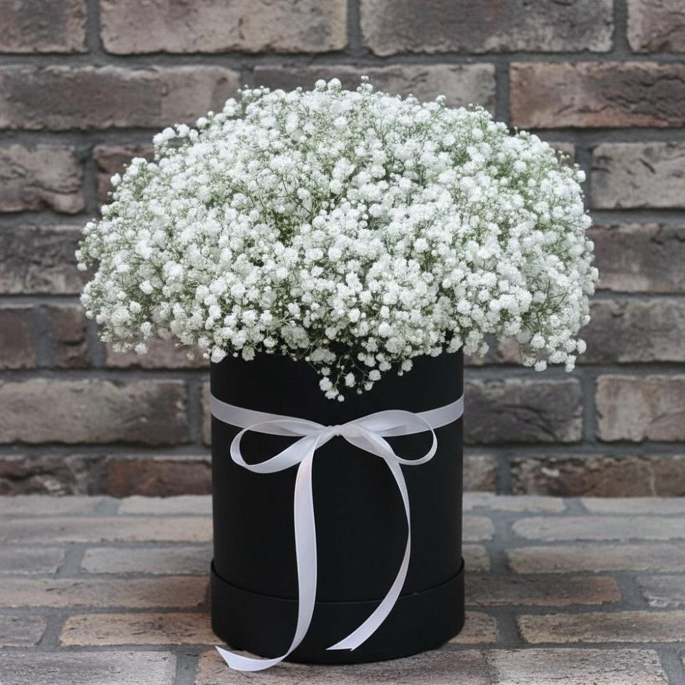 Цветочная композиция из Гипсофила в шляпной коробке в Духовницкое