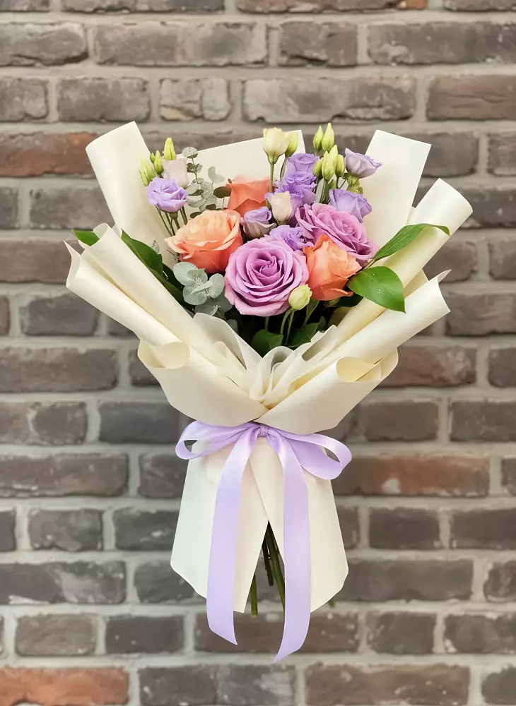 Букет цветов из: Лизиантусы и Розы в Духовницкое