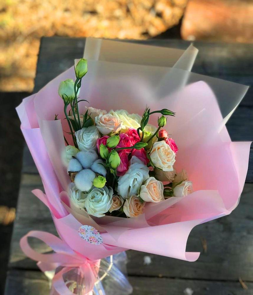 Букет цветов из: Розы и Лизиантусы в Духовницкое