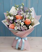 Букет цветов из:  Лизиантусы, Розы, Альстромерии и Гипсофила в Духовницкое