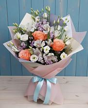 Букет цветов из:  Лизиантусы, Розы, Альстромерии и Гипсофила в Духовницкое