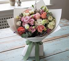 Букет цветов из:  Розы, Лизиантусы и Гвоздики в Духовницкое