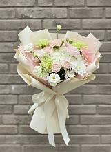 Букет цветов из:  Гвоздики, Розы, Лизиантусы и Хризантемы в Духовницкое