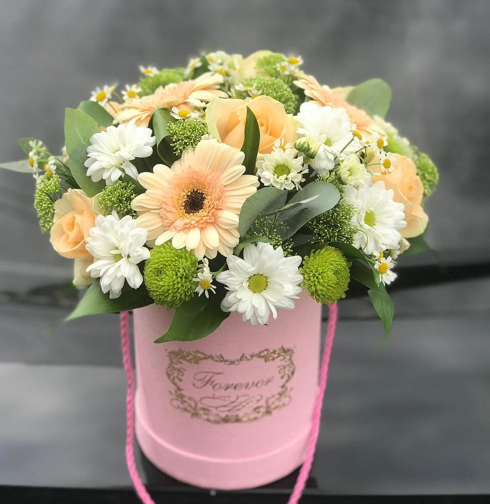 Цветочная композиция из Розы, Герберы и Хризантемы в шляпной коробке в Духовницкое